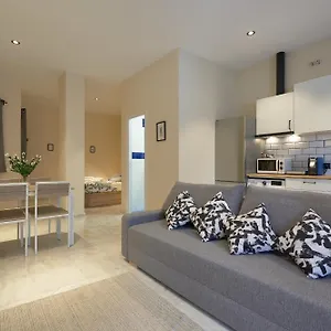 apartamentos-tejares-de-triana-16-a.es-andalucia.com/